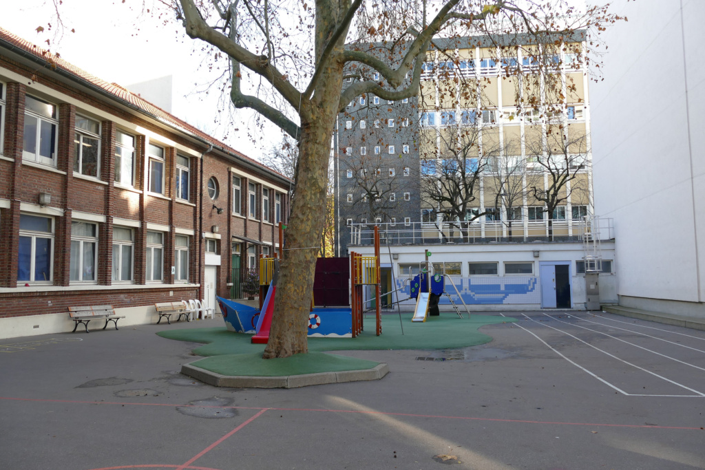 La cour avant travaux
