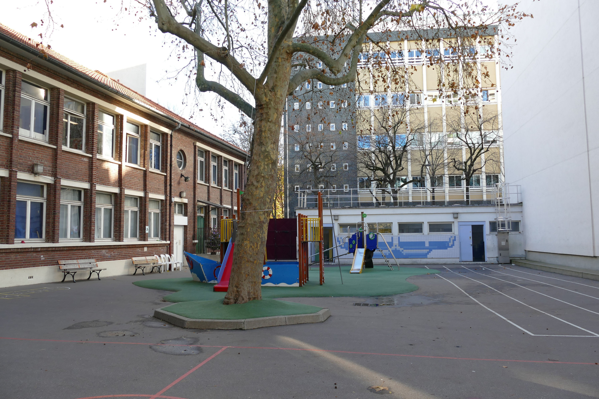 La cour avant travaux