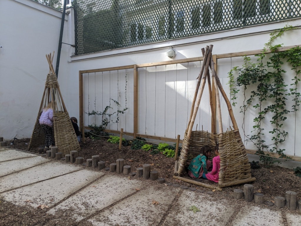 Tipis en osier tressé