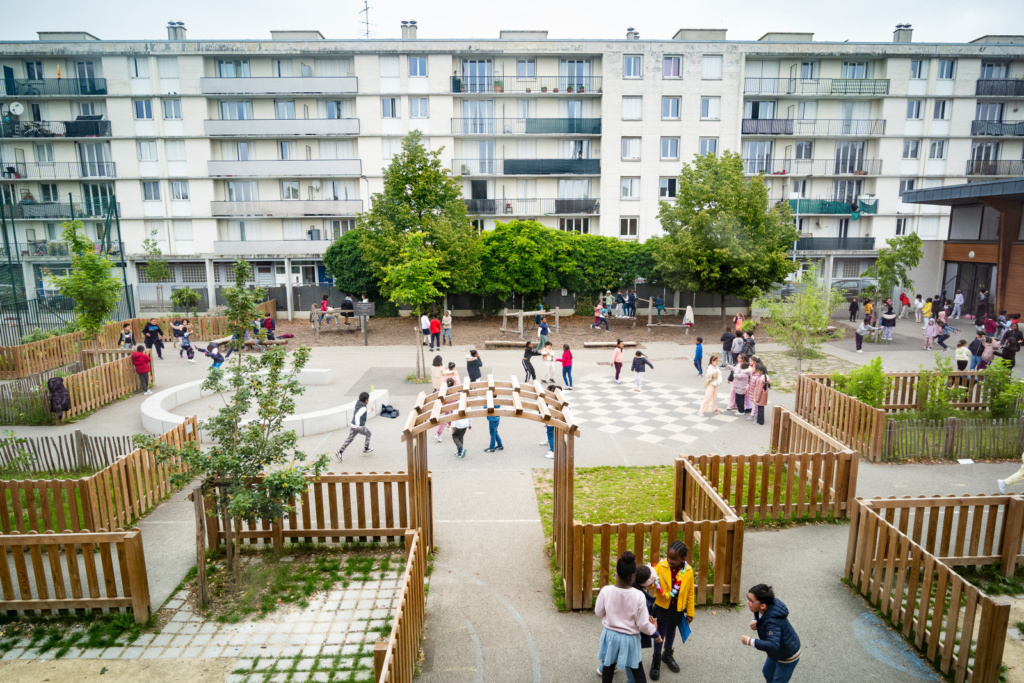 Cour de l'école élémentaire André Gide