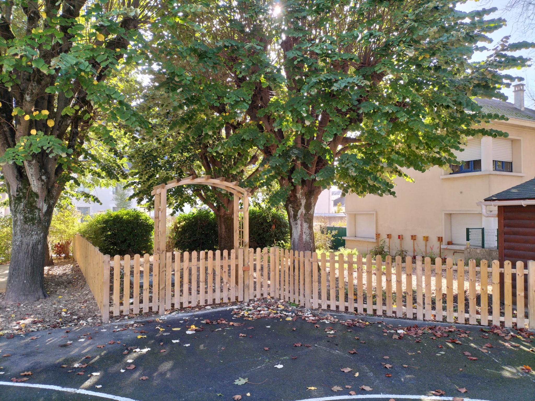 Espace potager clôturé