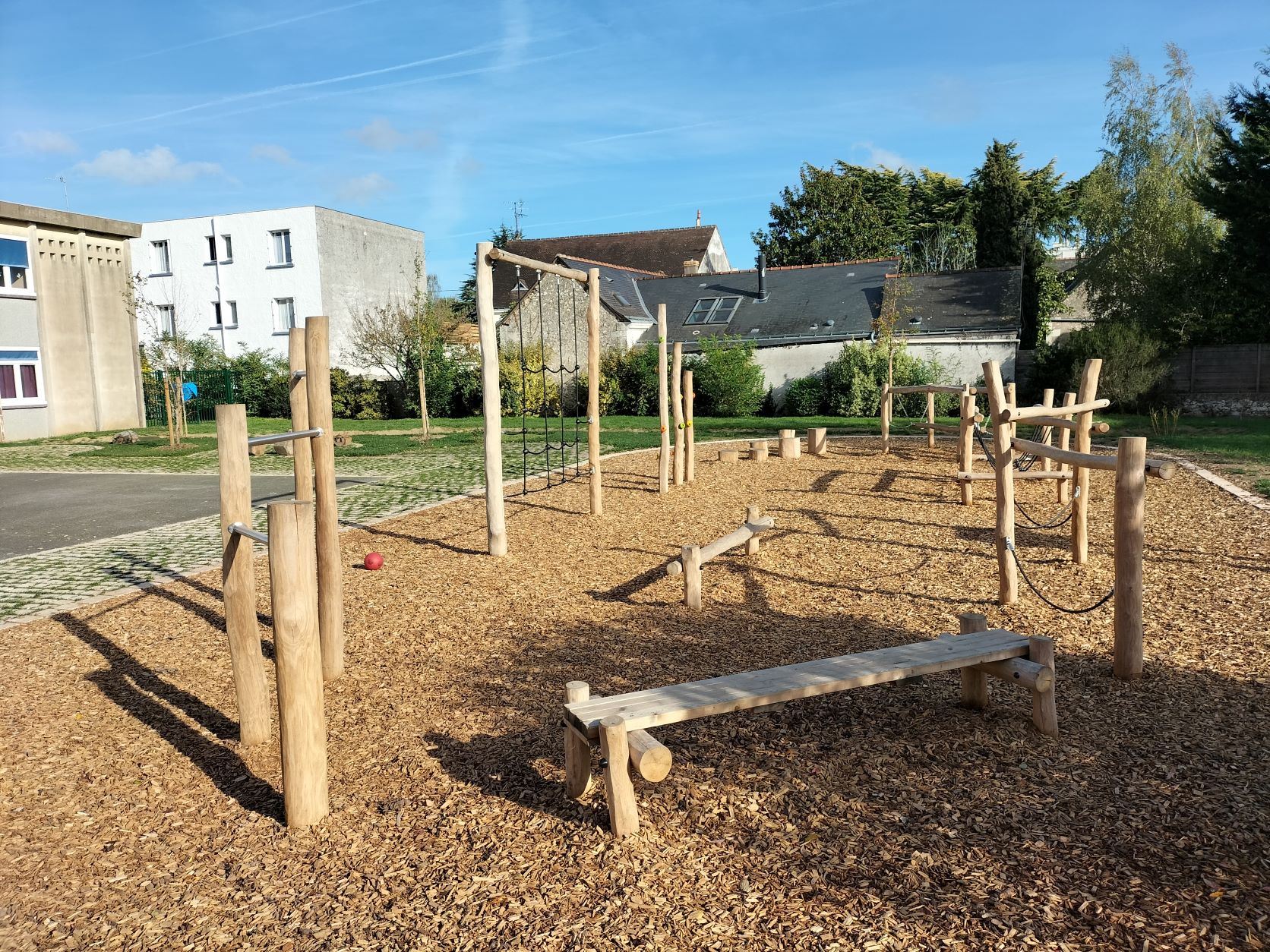 Parcours d'équilibre en bois