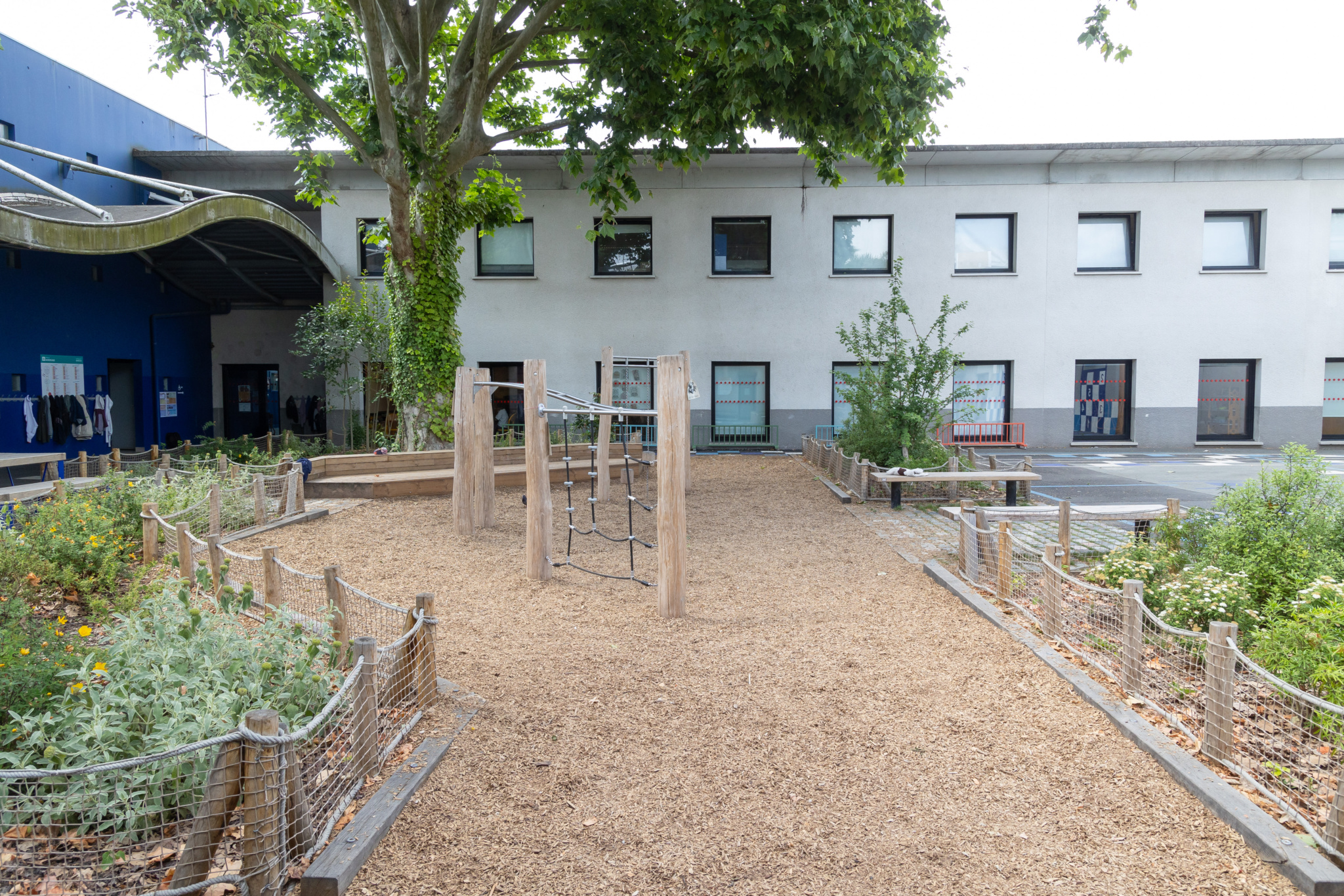 Vue sur la structure de jeux